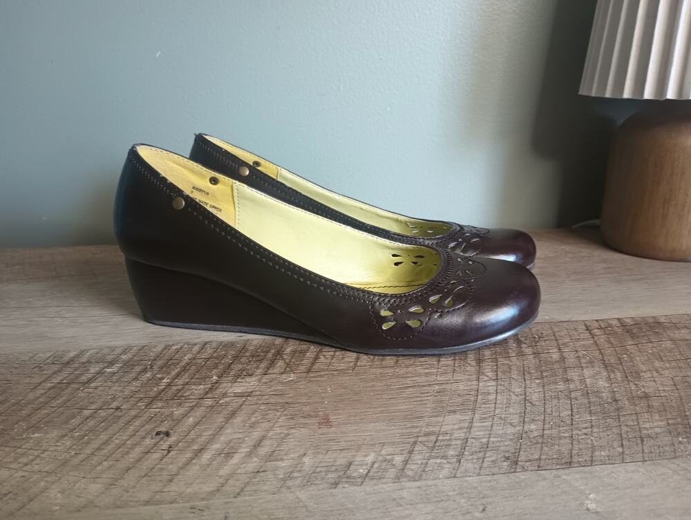 Madden Girl Y2K Ballet Wedge Shoes 7 Brown Cut Out Twee Cottage Coquette Fairy - Picture 1 of 16